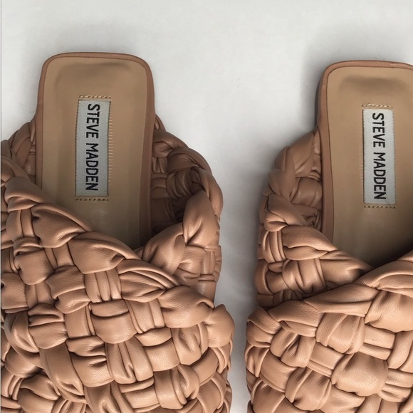 STEVE MADDEN Marina Slide Sandal in Light Brown. - Picture 6 of 16